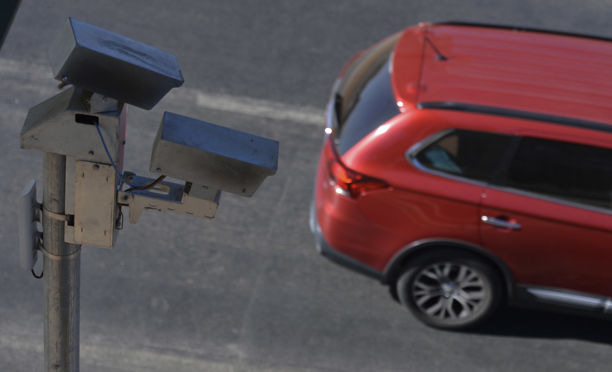 Como funciona o radar de velocidade média em teste na BR-050, em Minas