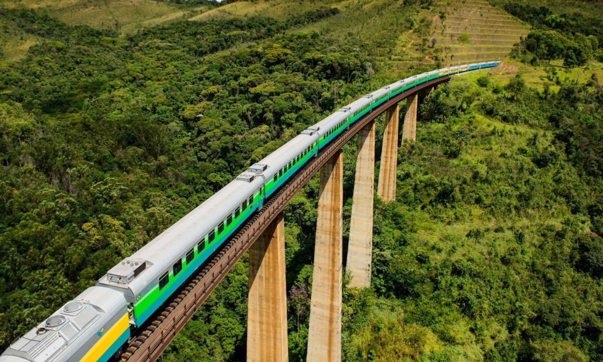 4 passeios de trem inesquecíveis para fazer em Minas Gerais