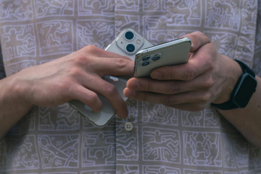 Pessoas medem seu próprio valor, sucesso e felicidade comparando-se constantemente com os outros