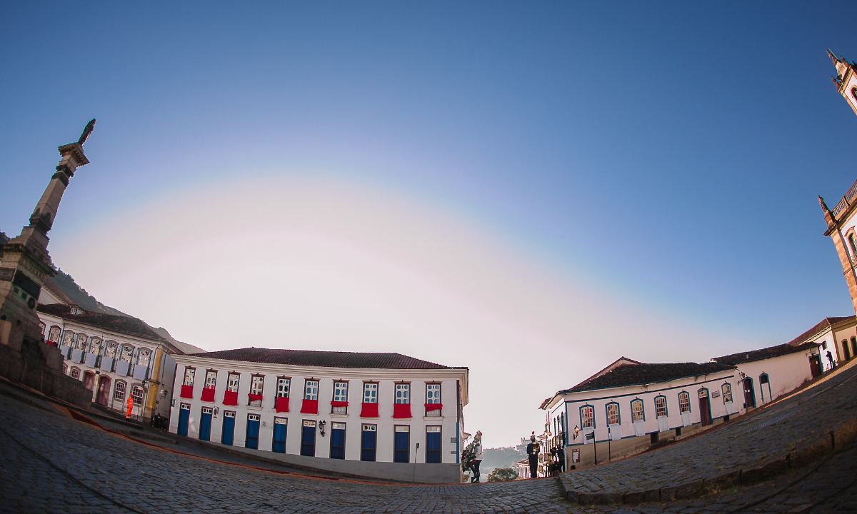 Trânsito de veículos pesados é restrito no centro histórico de Ouro Preto
